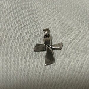 RARE Retired James Avery Twisted Ribbon Cross Pendant Uncut Original Loop